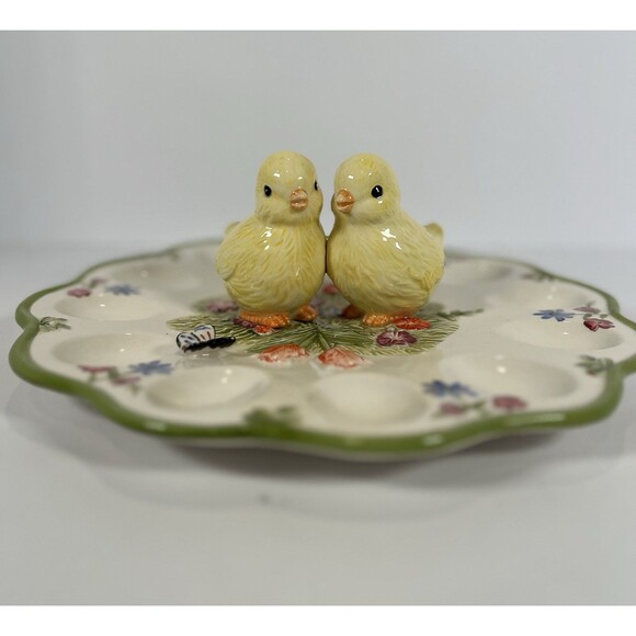 Egg Platter With 2 Baby Chics, Butterfly & Tulips. Vintage 10” Diameter